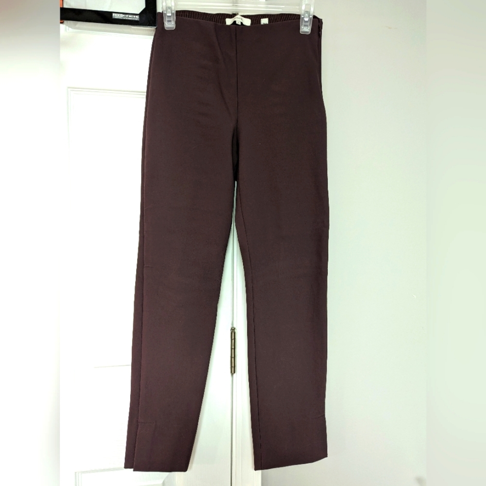 Vince Camuto size Small Eggplant skinny pants